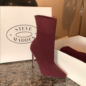 Steve Madden Burgundy Heel